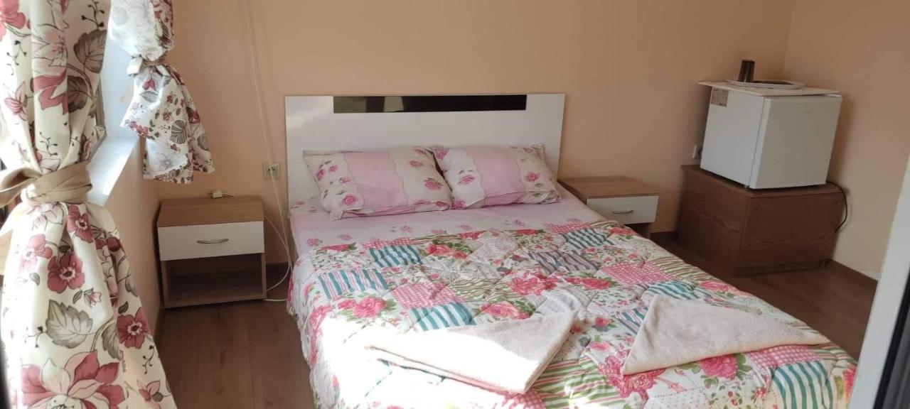 Guest House Proynovi Kalofer Eksteriør bilde