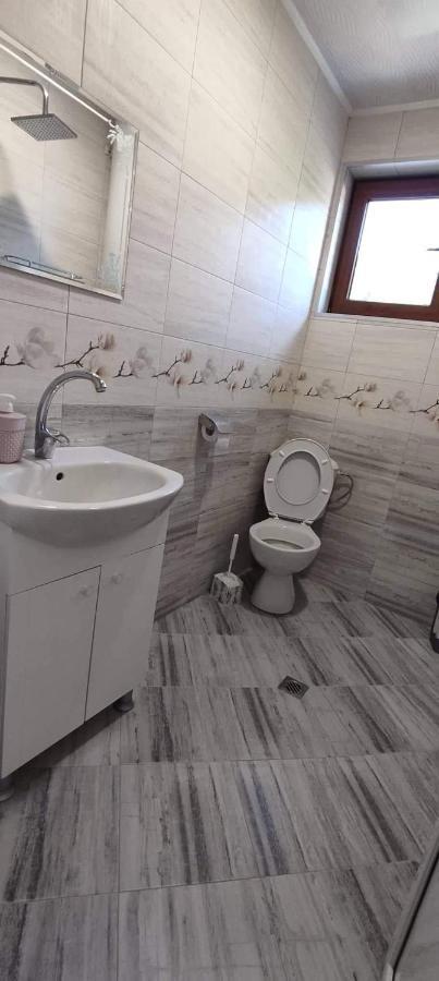 Guest House Proynovi Kalofer Eksteriør bilde