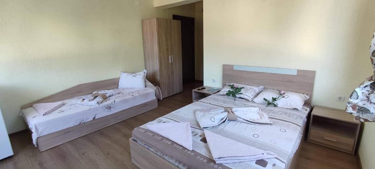 Guest House Proynovi Kalofer Eksteriør bilde