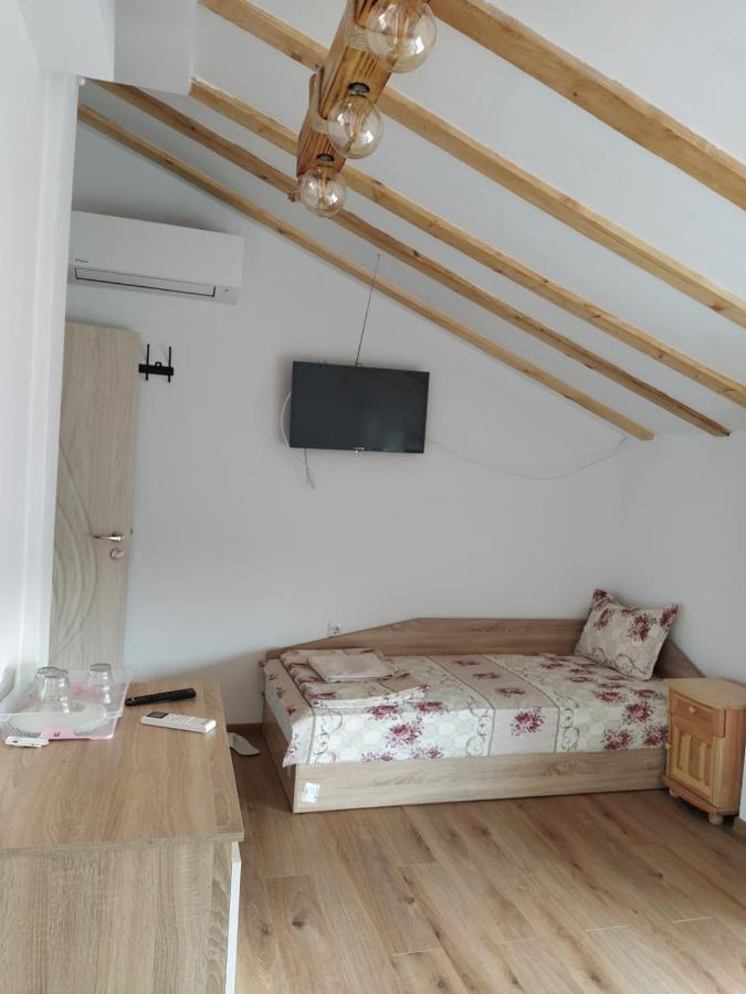 Guest House Proynovi Kalofer Eksteriør bilde